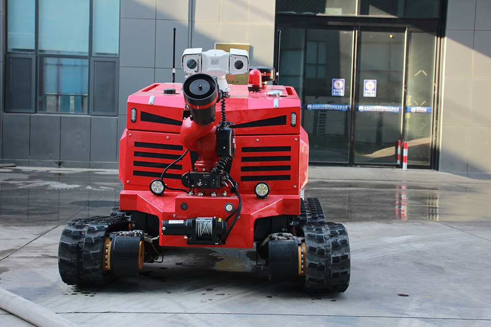柴油機驅動快速反應滅火機器人