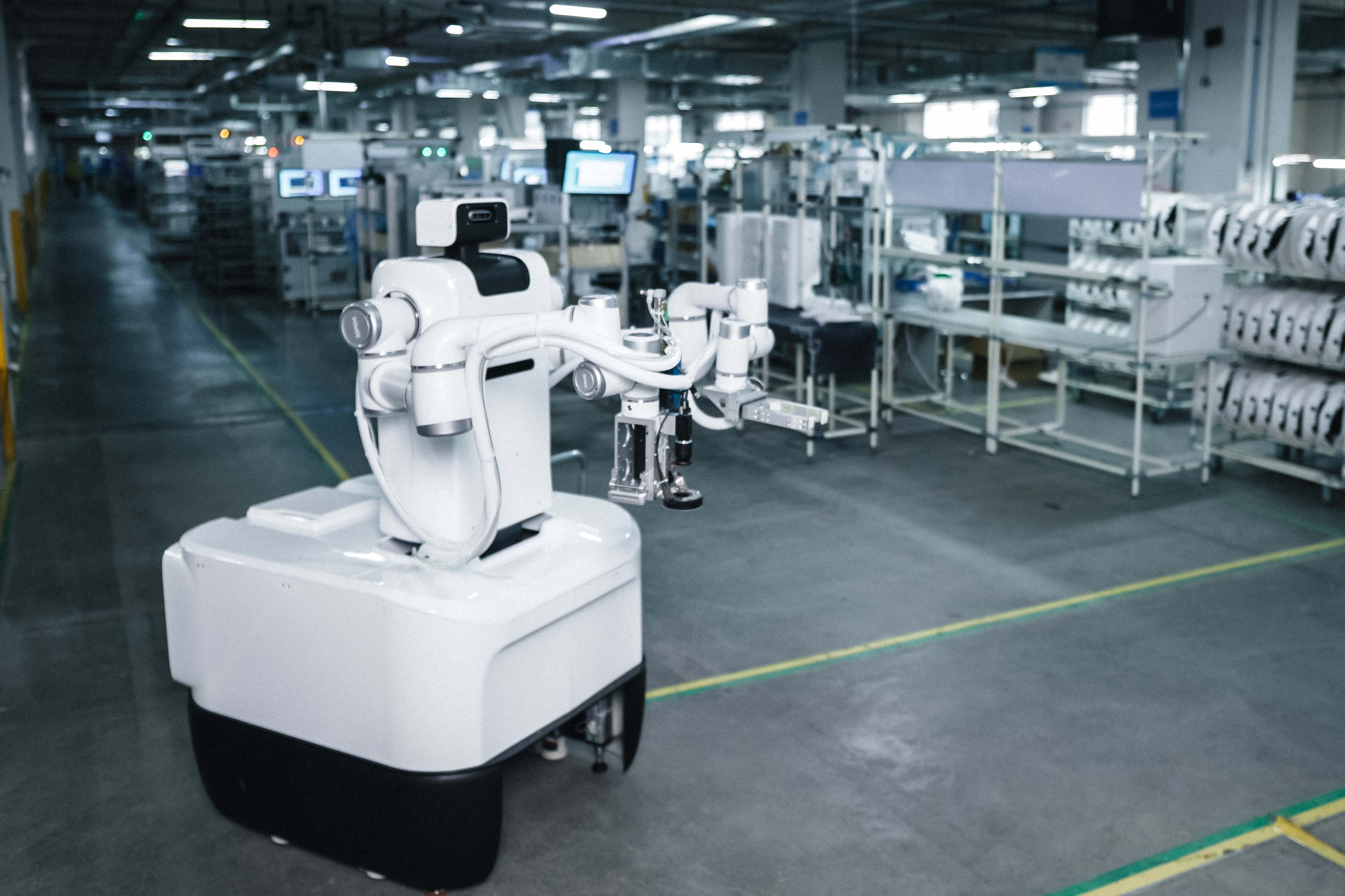 工業級通用具身人形機器人賦能智能制造產線