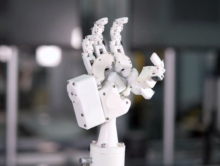 南科大機器人研究院變胞靈巧手